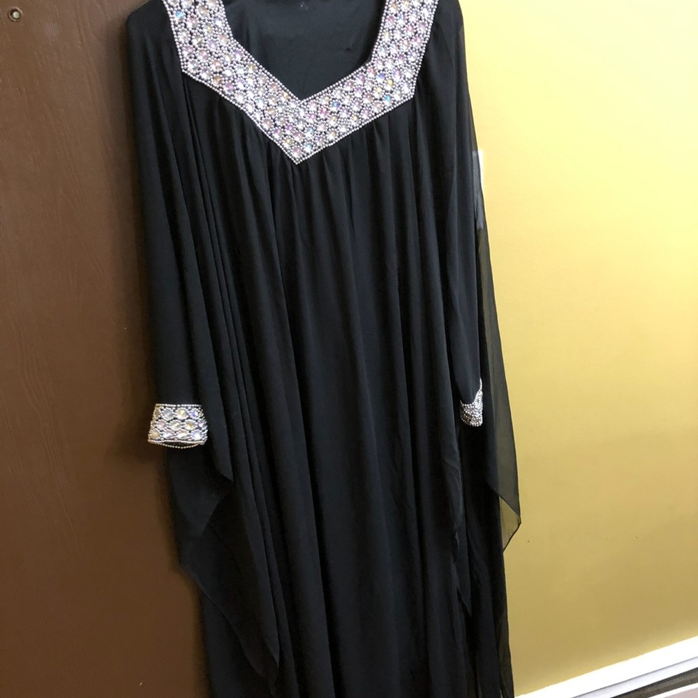 Abaya - image 1